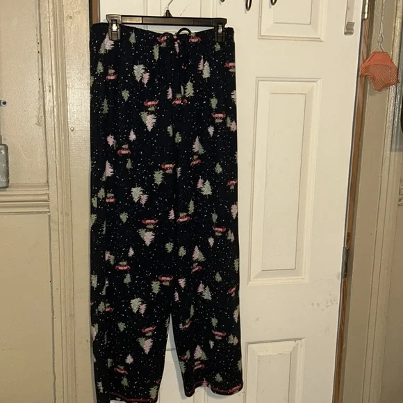 Cuddl Duds medium two piece pajamas set holiday (or not) - Picture 10 of 12